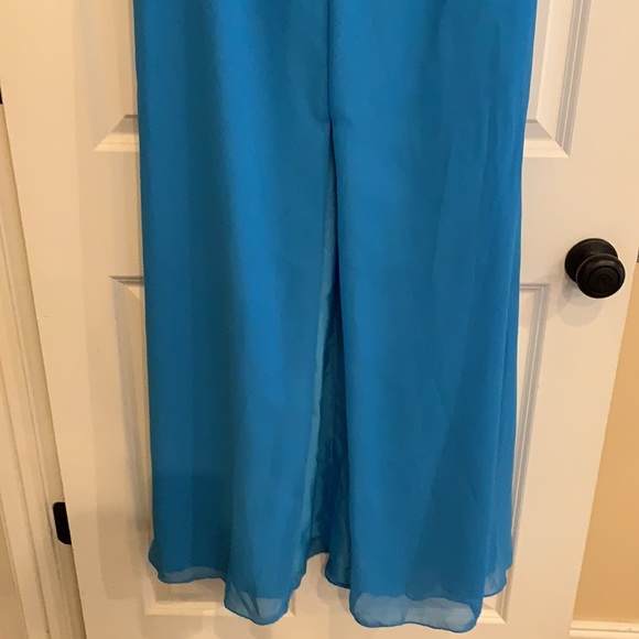 Formal gown - Picture 3 of 7